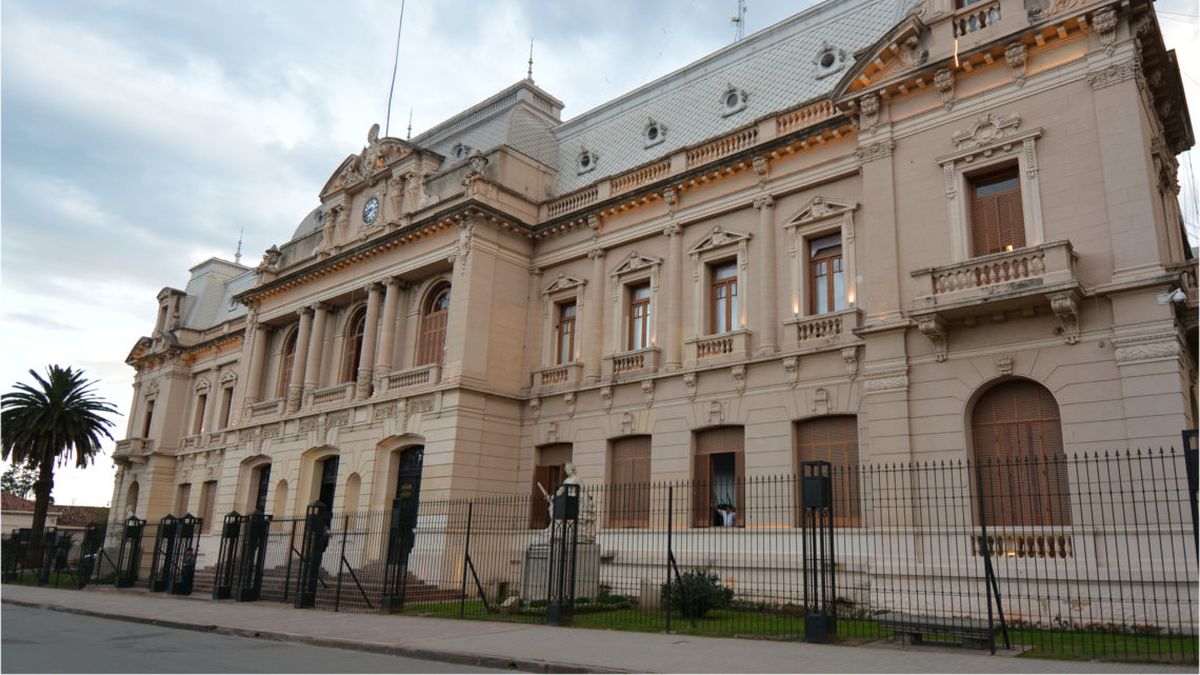 Casa de Gobierno de Jujuy ascenso escalafonario empleados públicos