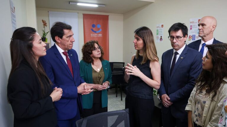 Oficina contra grooming y bullying en Jujuy inaugurada por Carlos Sadir