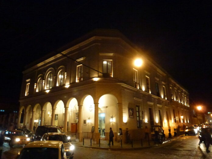 Cinco planes en Jujuy para hoy domingo con el Teatro Mitre de noche