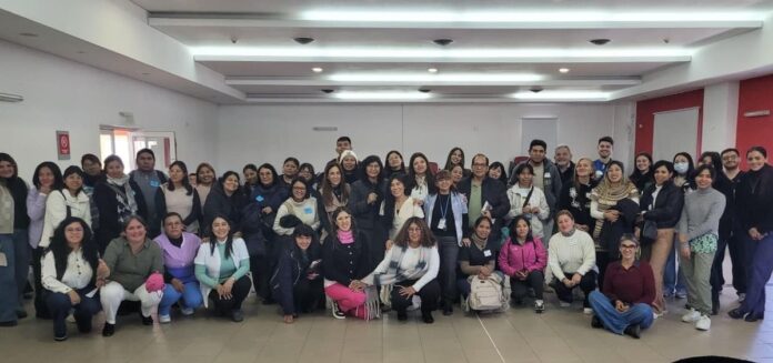 Maternidad CONE en Jujuy con equipamiento médico y personal capacitado para partos seguros.