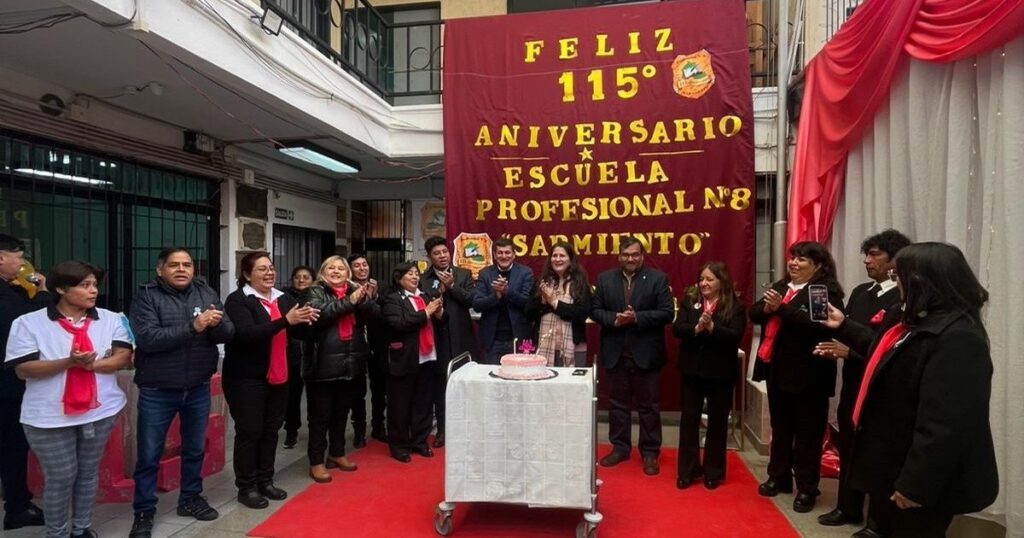 Escuela Profesional N° 8 Sarmiento celebra 115 años