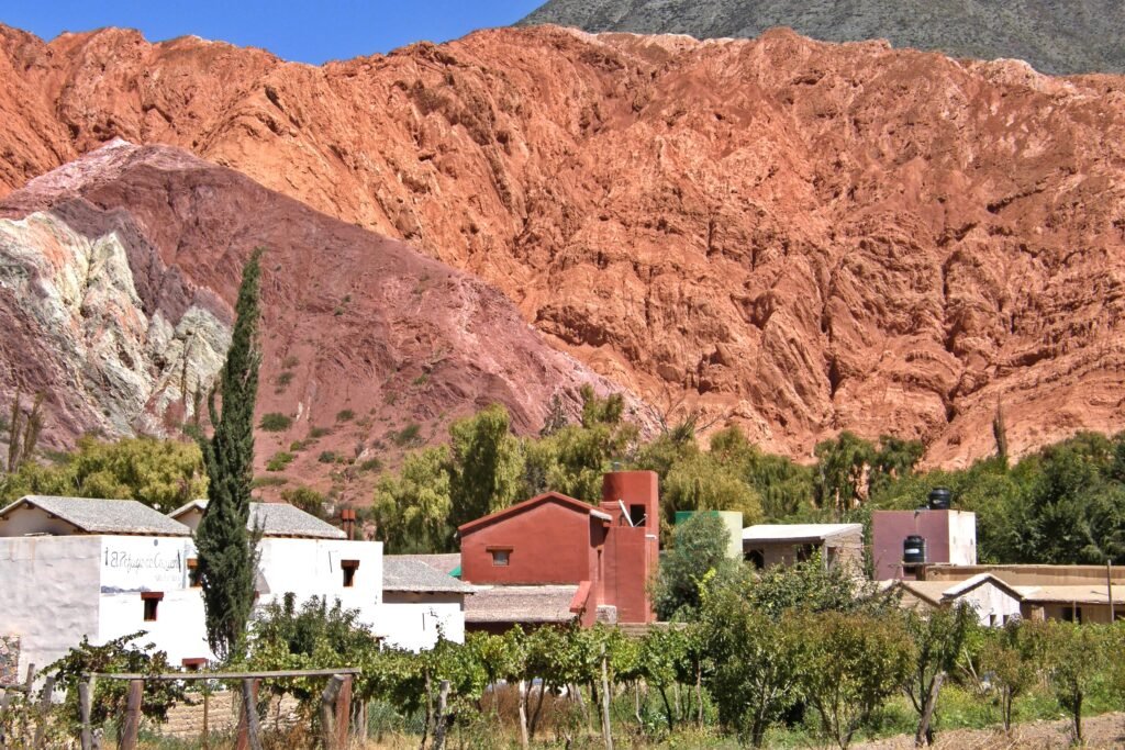Gendarmería secuestró documentos y objetos de valor en allanamiento en Purmamarca