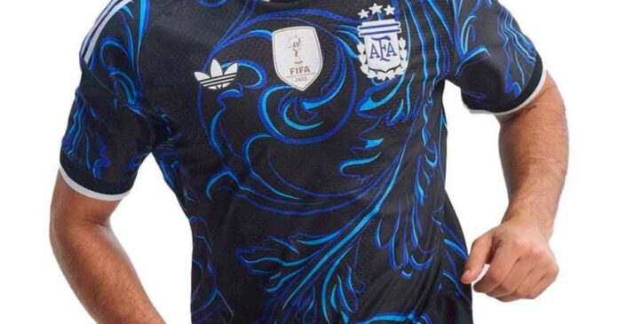 rj360-1780363471-argentina-usara-camiseta-negra-por-primera-vez-en-un-mundial-e2b49e fotos.perfil.com