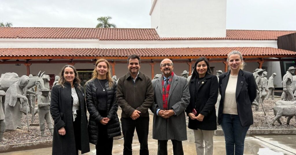 El embajador de India visita el Cabildo y explora lazos turísticos con Jujuy