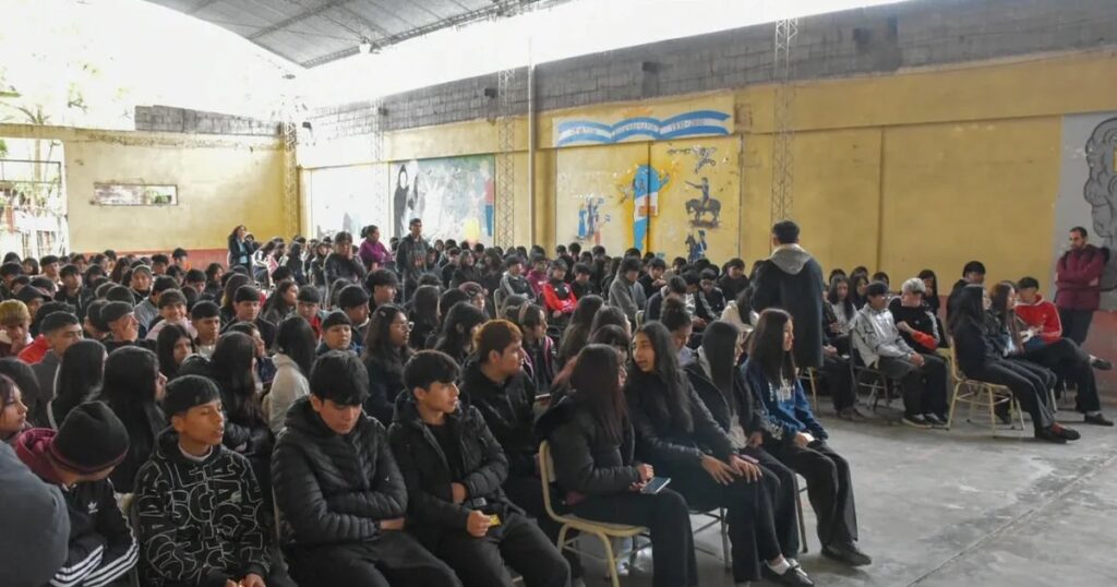 Taller en Palpalá capacitó a 350 estudiantes sobre violencia digital