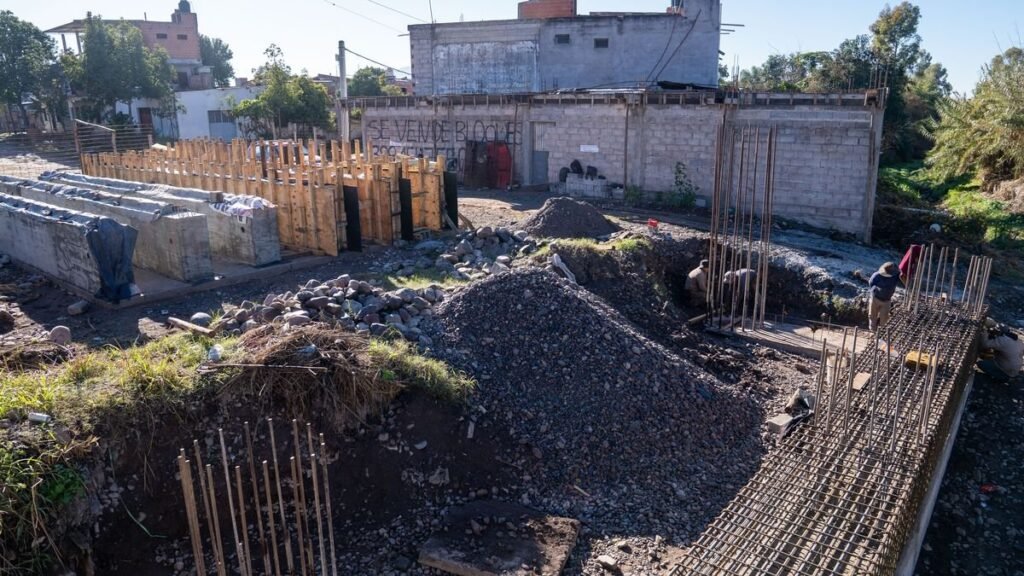 Alto Comedero: puente Snopek ya está al 40% y unirá sectores del barrio