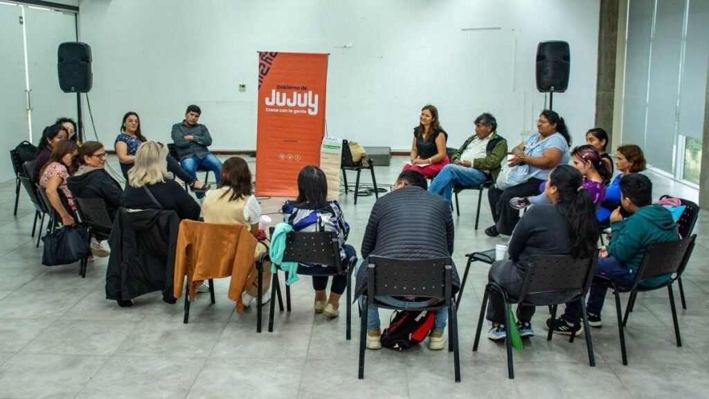 Familias de personas con discapacidad acceden a grupo de apoyo mensual en Jujuy