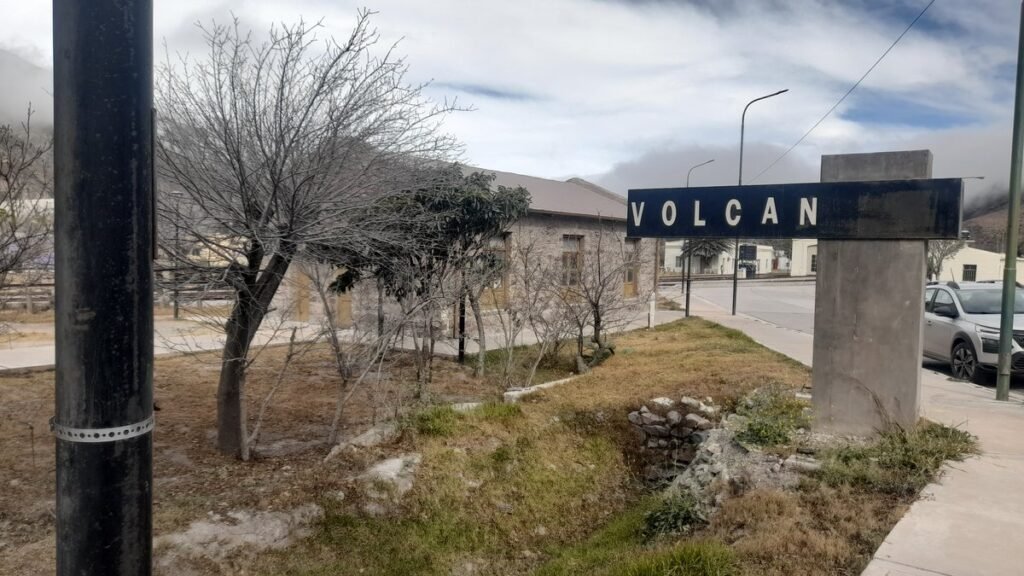 Alumnos de El Talar recorrieron Jujuy en un viaje educativo con tren solar y visita a la Legislatura