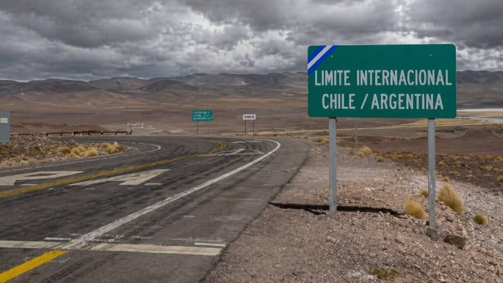 Paso de Jama habilitado para vehículos livianos, continúa alerta amarilla por vientos en la Puna