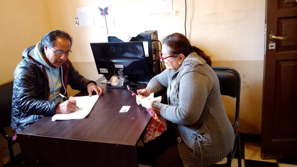 Familias de Vinalito recibieron asistencia clave para pensiones por discapacidad