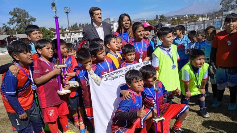 Torneo de fútbol infantil homenaje a Brocha Jurado en La Tablada