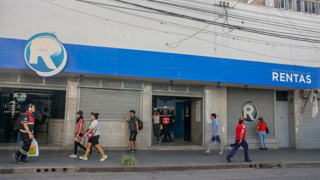 Extienden el plazo para que las escuelas sumen fondos para sus carrozas