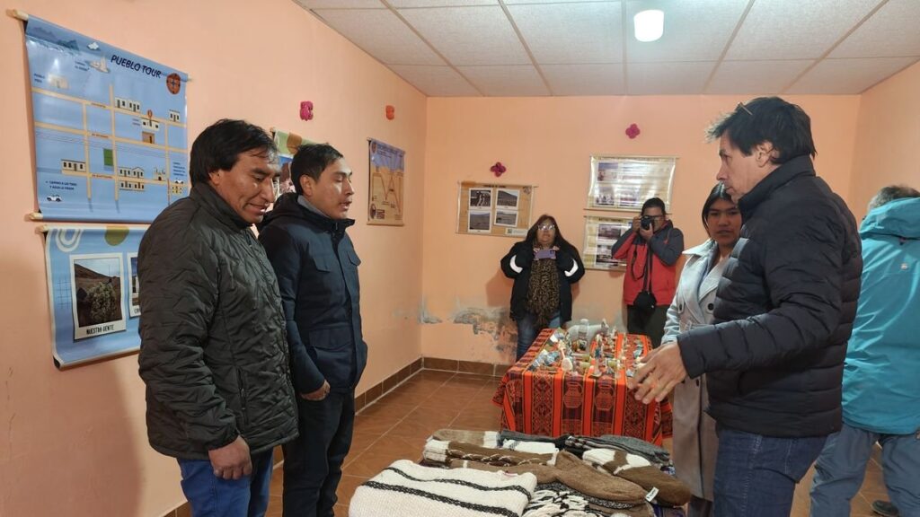 Fiestas patronales en Catua: celebraciones y apoyo a artesanos