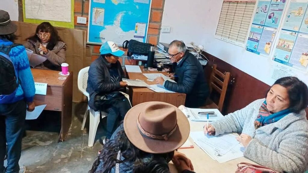 Entregan refuerzos alimentarios en 19 localidades de Jujuy