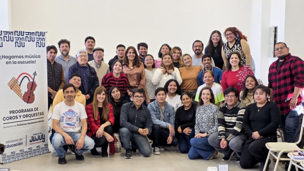 Docentes y chicos de San Francisco de Álava compartieron una jornada de música e inclusión