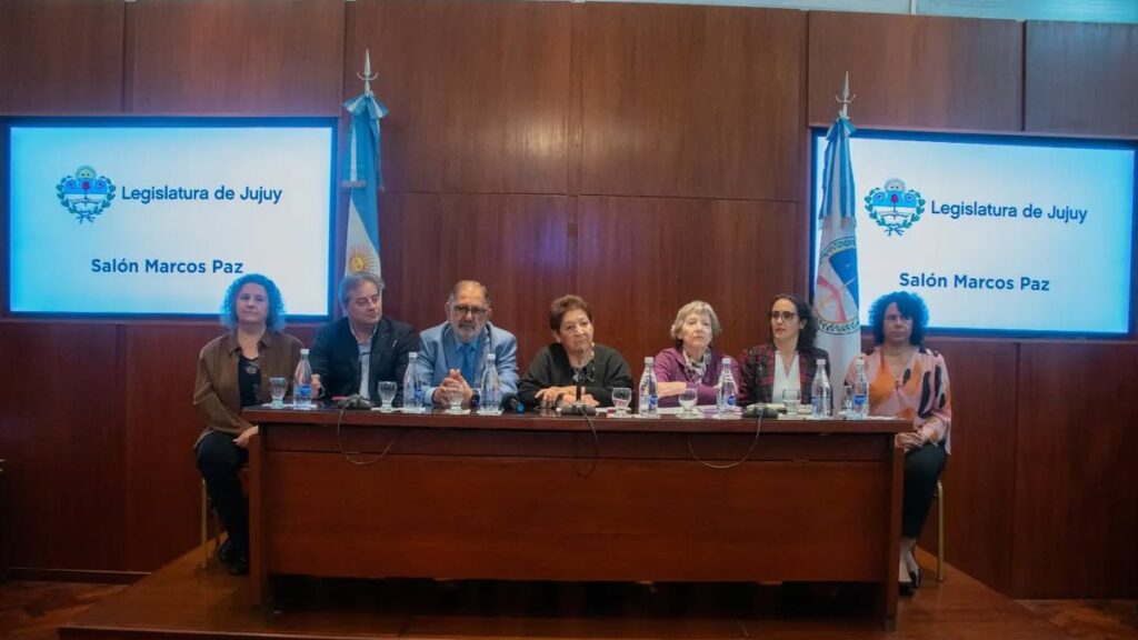Debaten en Jujuy cómo repartir las tareas de cuidado en los hogares