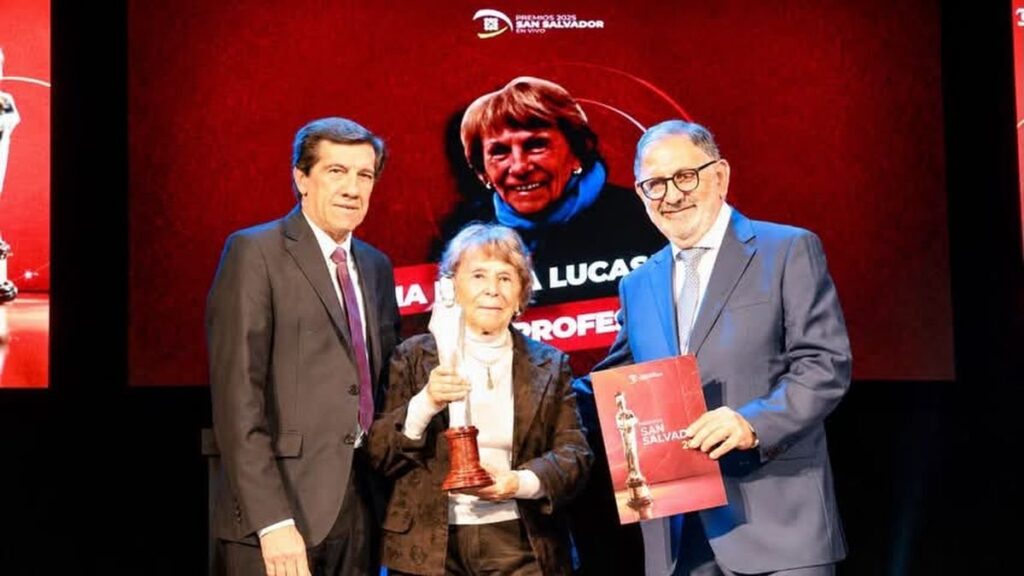 Entregaron los Premios San Salvador 2026 a 35 personalidades e instituciones