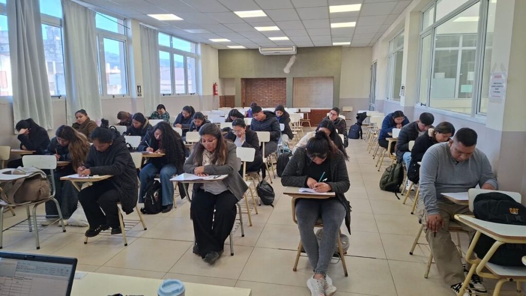 Abren 19 concursos para incorporar personal de salud en Jujuy