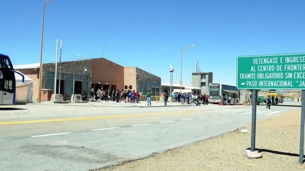 El Paso de Jama seguirá inhabilitado y hay 154 camiones varados