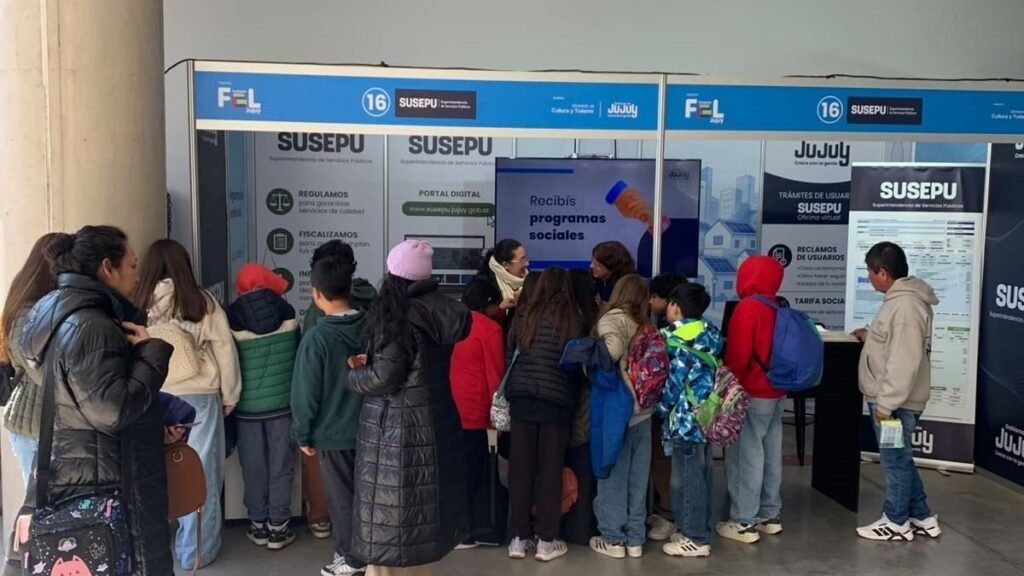 Cómo tramitar la tarifa social de luz en la Feria del Libro
