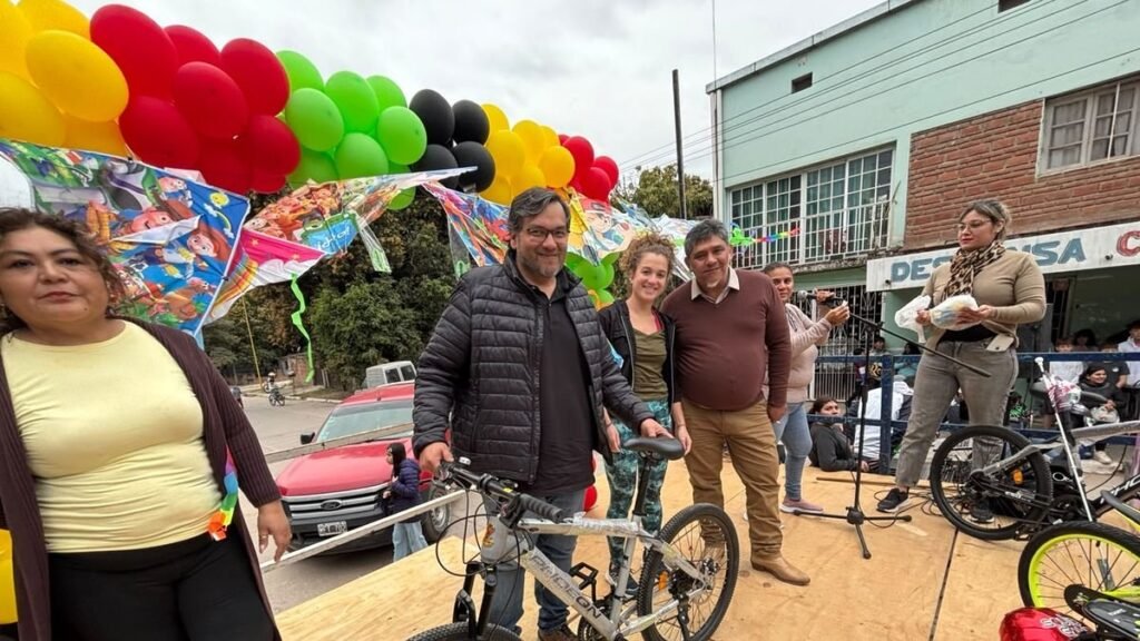 Calilegua festejó el Día de la Niñez con juegos y regalos