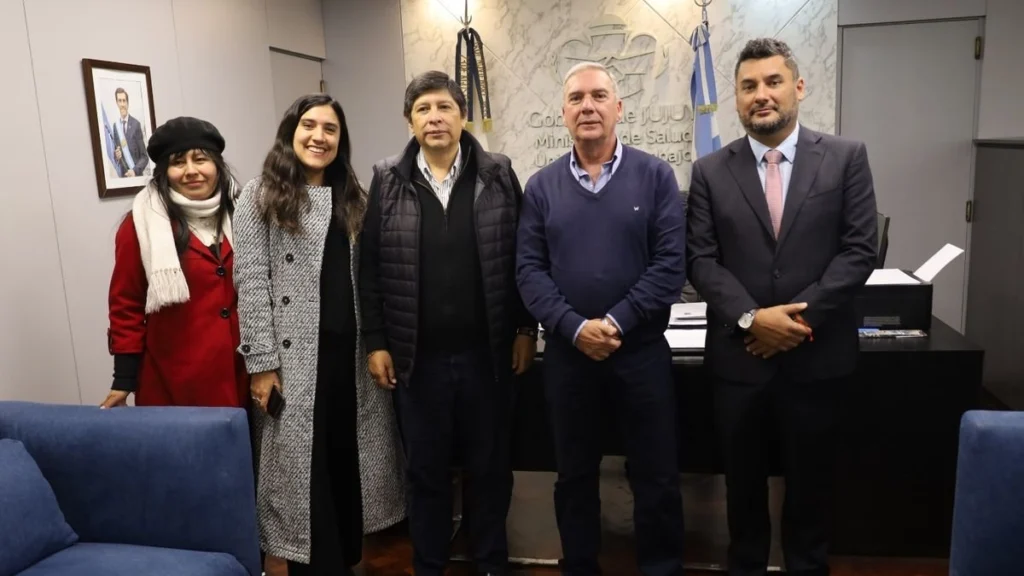 Salud y Trabajo firman convenio para prevenir violencia laboral