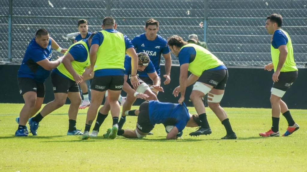 Los Pumas entrenaron a puertas abiertas en el 23 de Agosto