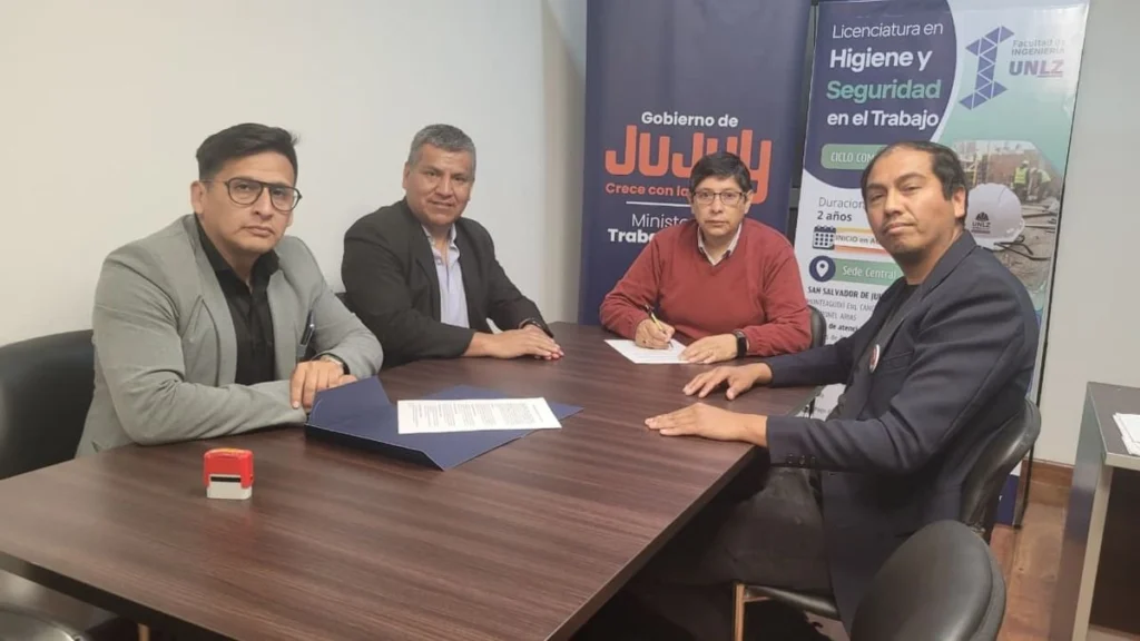 Estatales de Jujuy tendrán rebajas para cursar una licenciatura