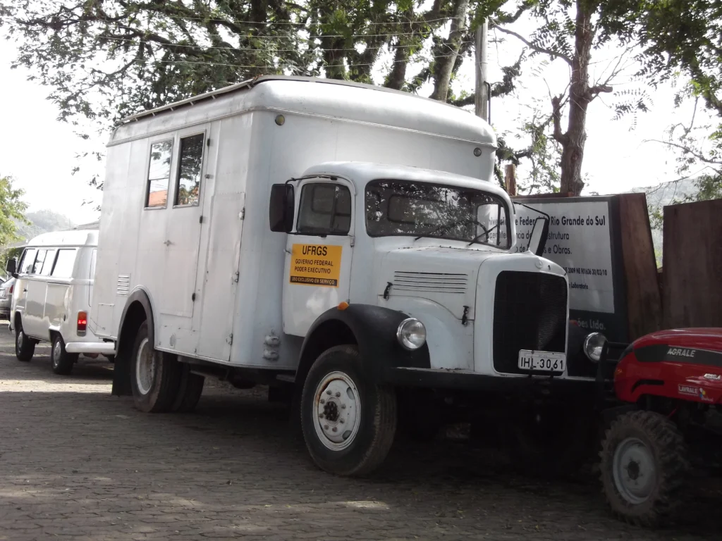 Ambulancia veterinaria móvil, imagen de archivo representativa de un servicio veterinario itinerante