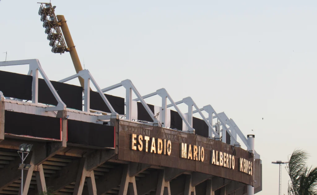 Fachada del estadio Mario Alberto Kempes, en Córdoba, en una fotografía de archivo de 2019.