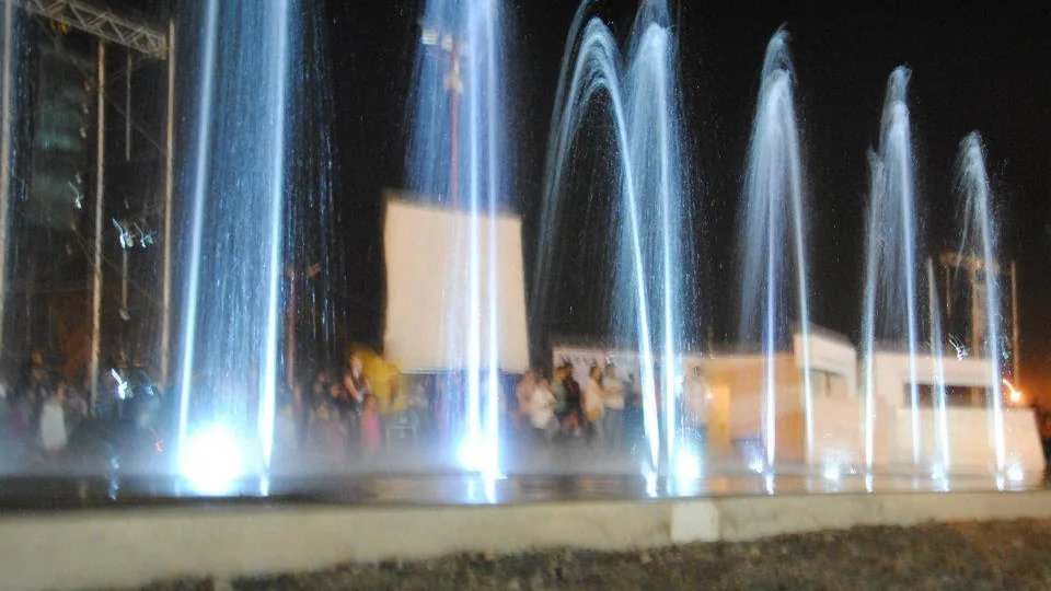 Plaza de Aguas Danzantes en Palpalá, fotografía de archivo